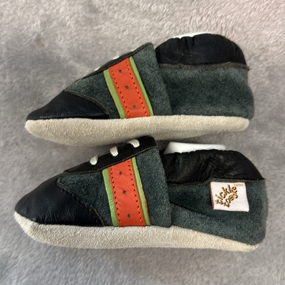 Tickle Toes - slip on soft soled baby shoes. Size 6-12 months - Picture 2 of 7